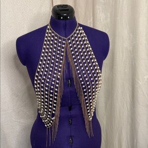 Elegant Gold and Pearl Women's Accessory